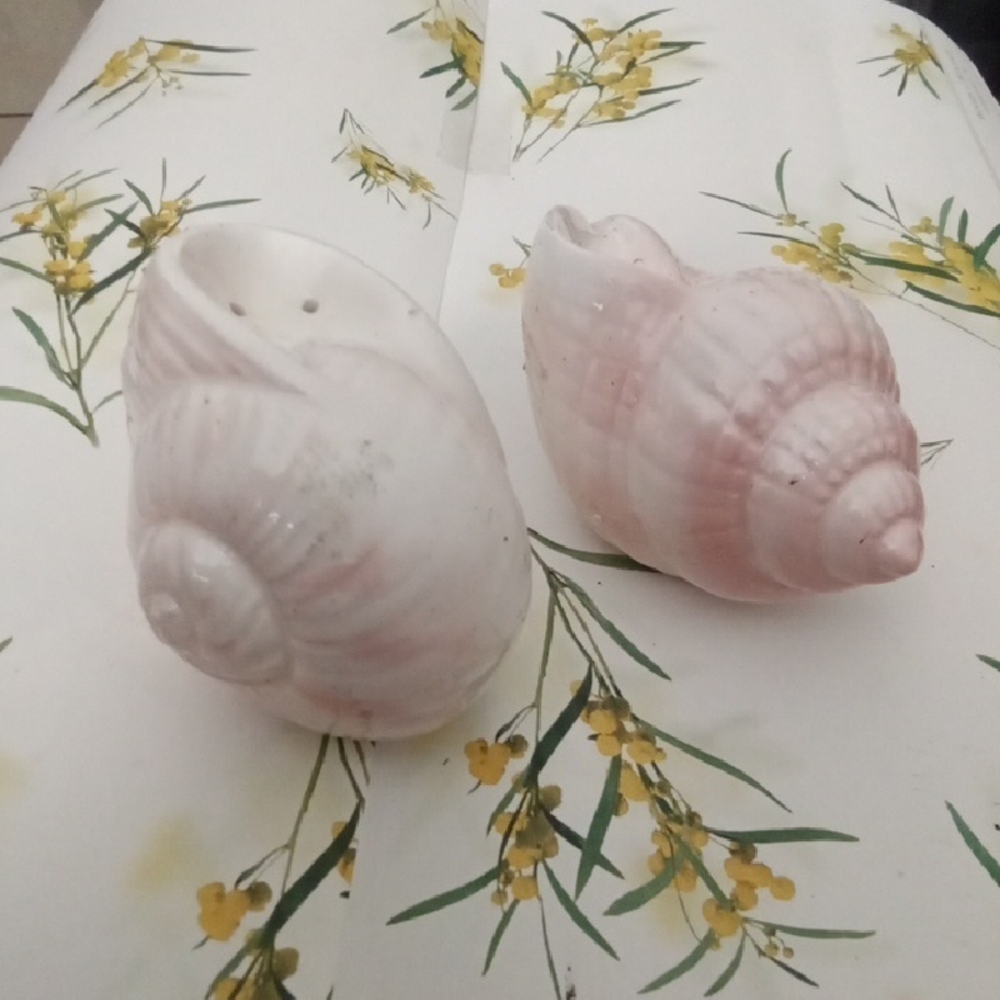 Otagiri Pink and White Seashell Salt and Pepper Shakers